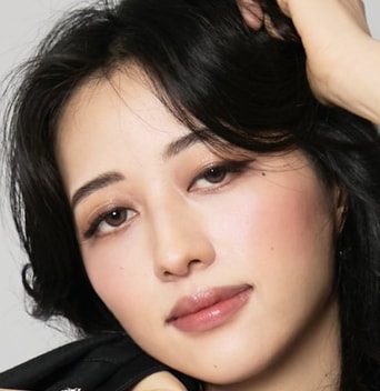 Akane Yoneza